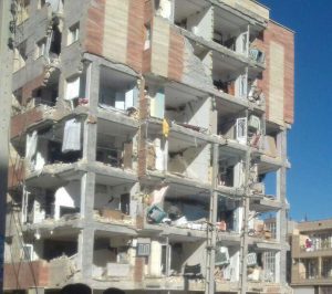 خرابی میان قاب ها و نمای ساختمان مسکن مهر - – زلزله کرمانشاه – ۲۱ آبان ۱۳۹۶